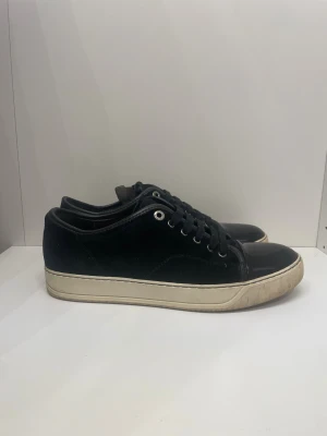 Lanvin - Lanvin i storlek UK 8/ EU 42-43, mycket bra skick!
