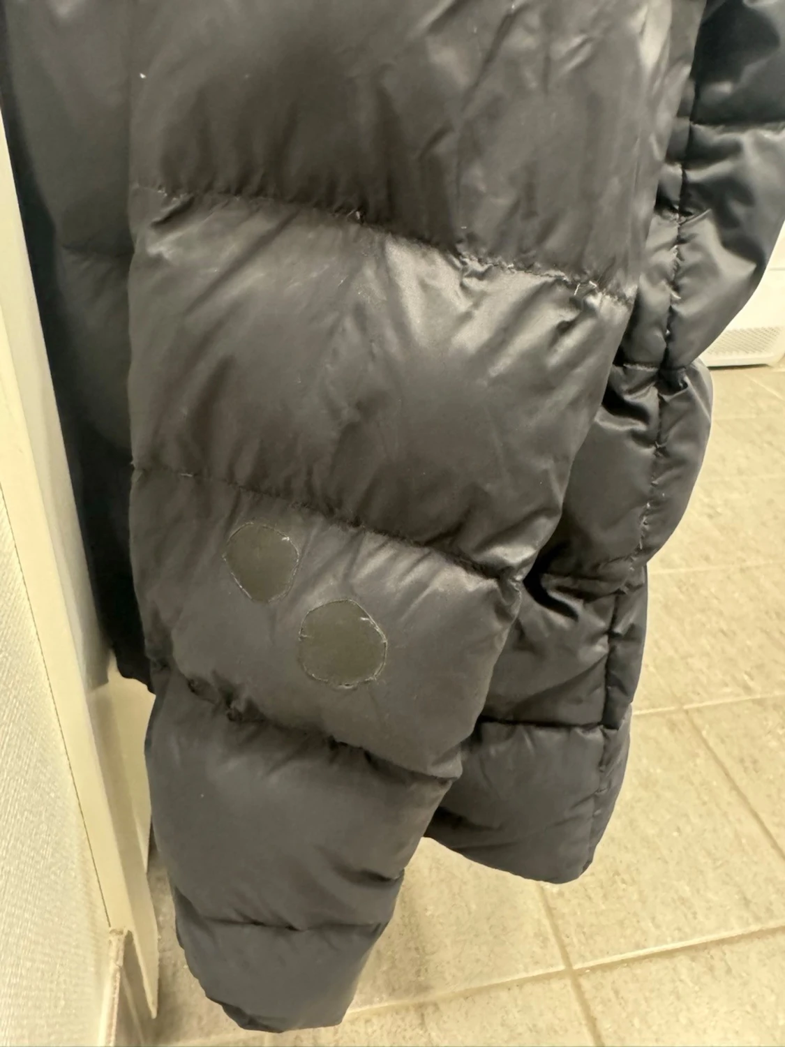 Svart dunjacka från Sail Racing - 5