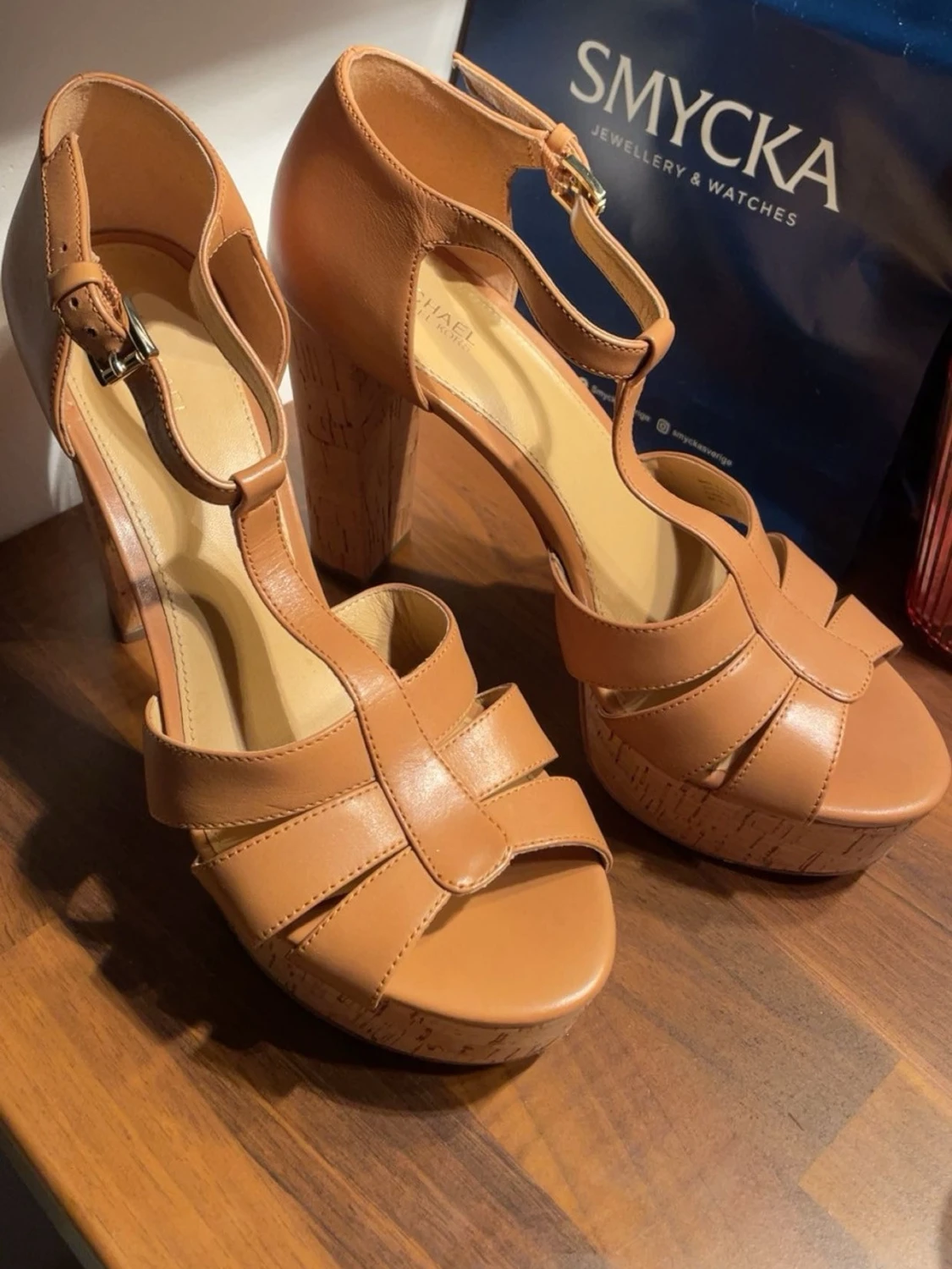 Michael Kors bruna platåsandaler - 1