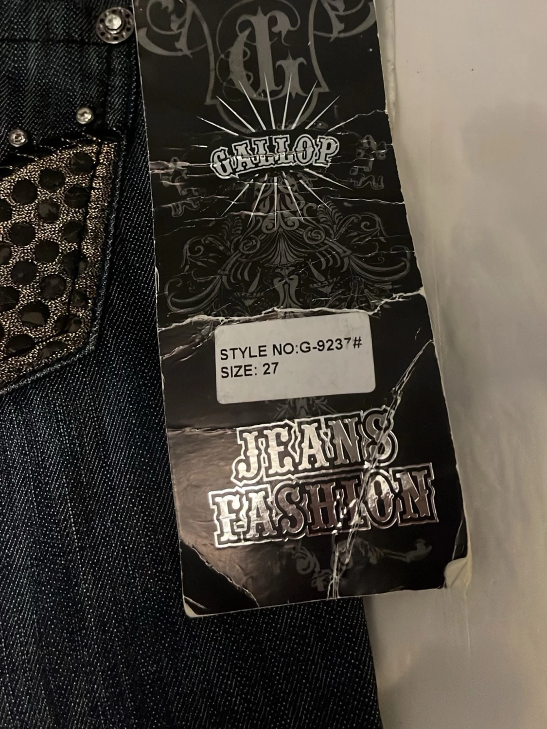 Lågmidjade bootcut jeans med detaljer på båda fickorna  - 2