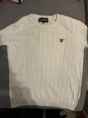 Snygg polo tröja  - Snygg tunnstickad polo tröja 