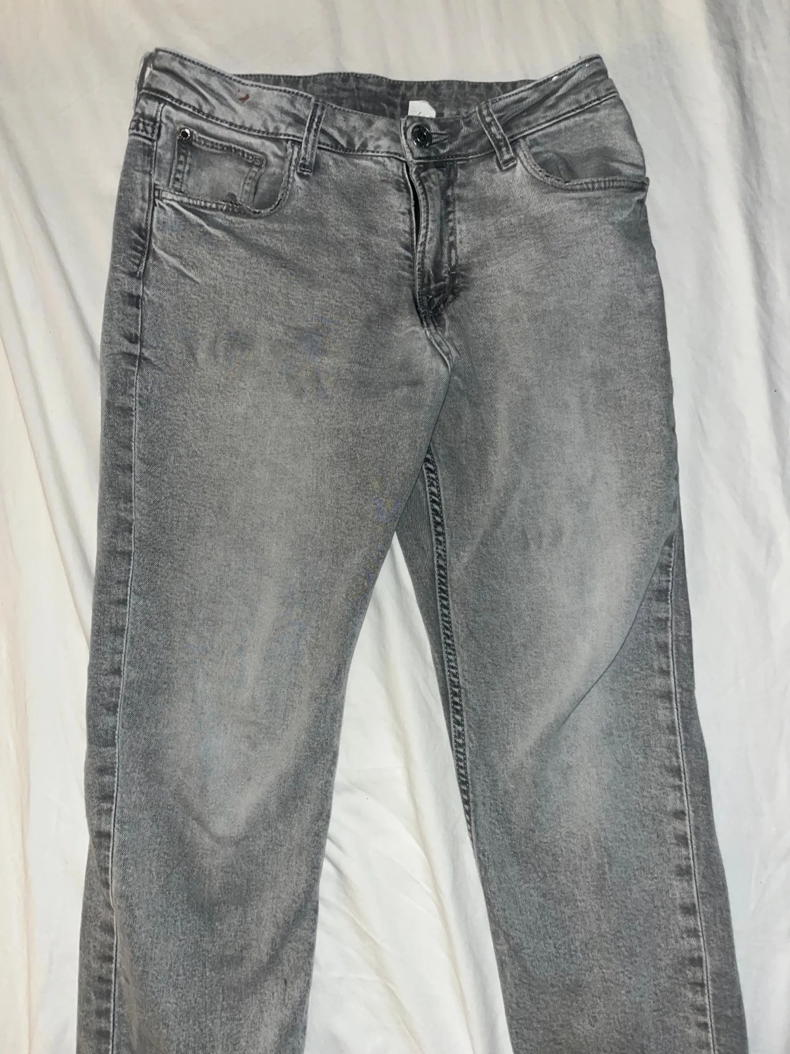 Grå jeans med straight fit