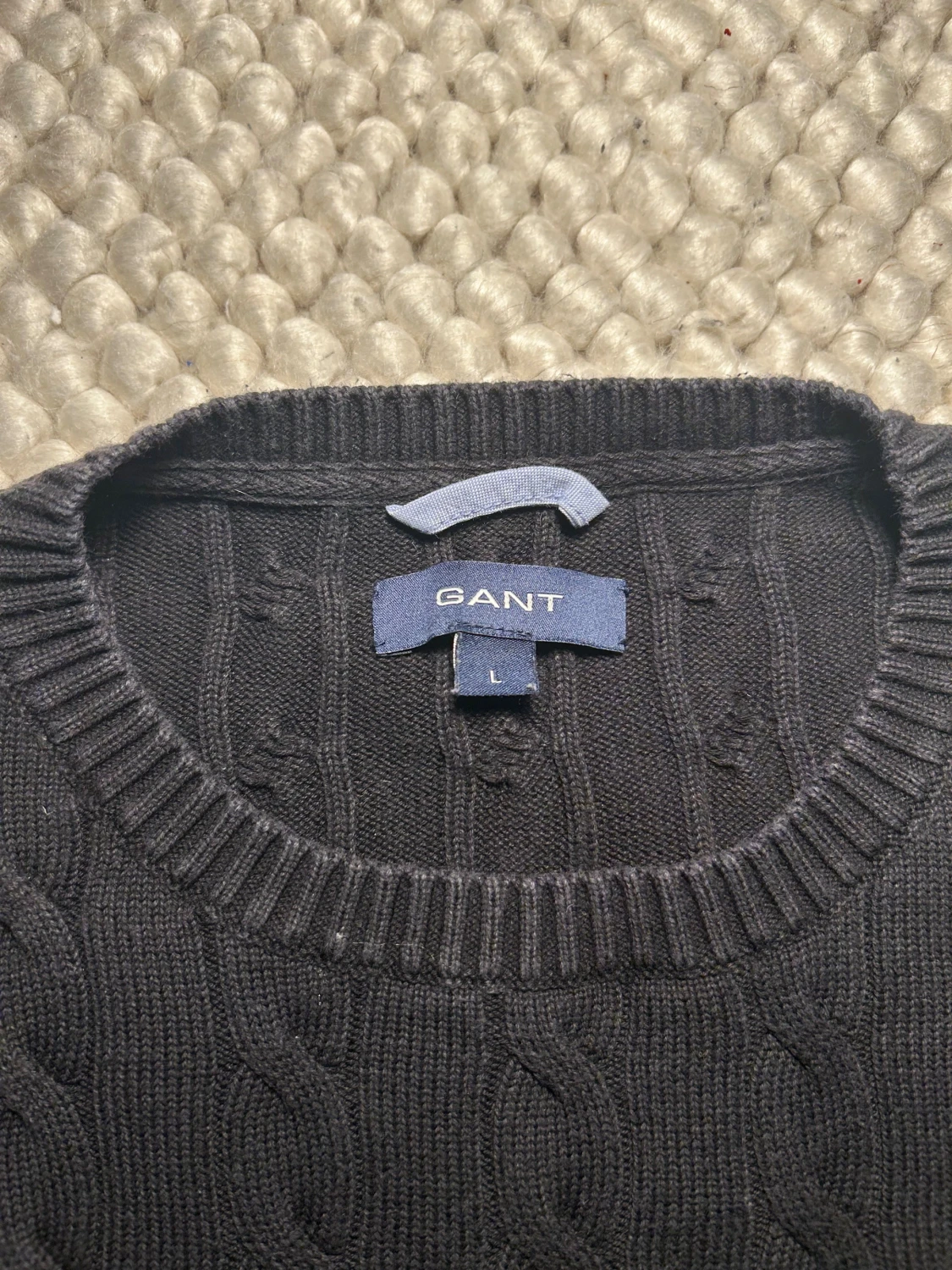 Svart kabelstickad tröja från GANT - 2