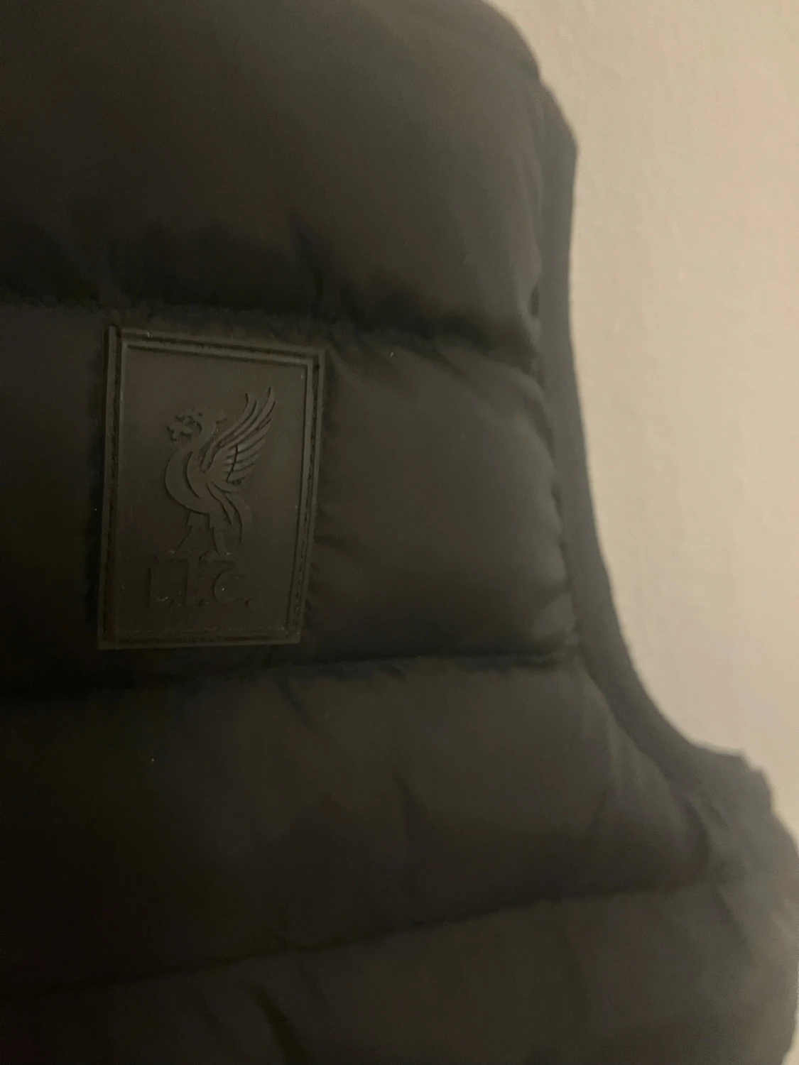 Svart dunväst från Liverpool FC - 2