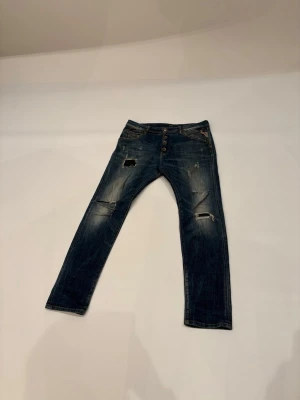 Replay Jeans - Säljer ett par Replay jeans Storlek W26. Okej skick 