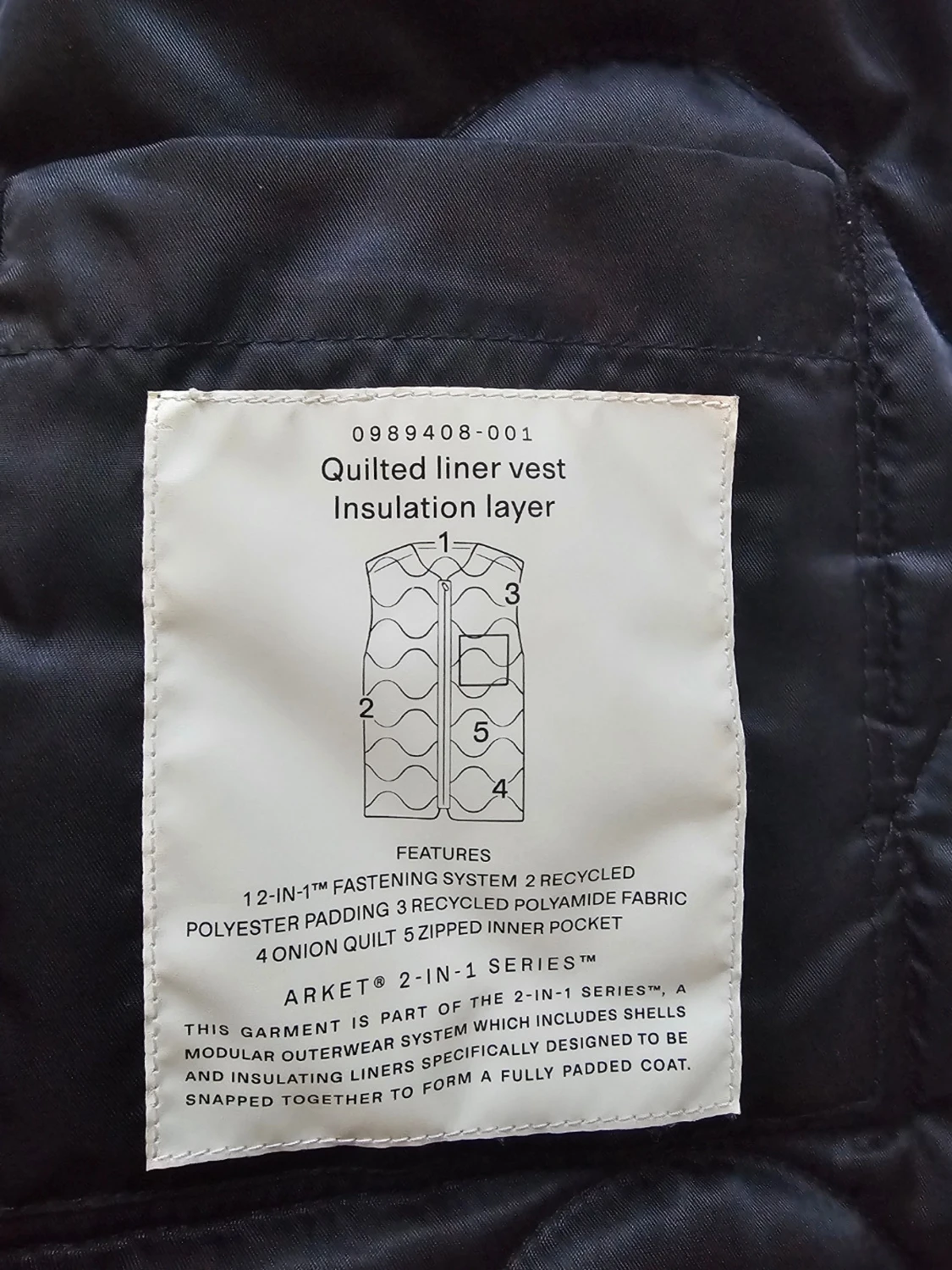 Svart quiltad väst från ARKET - 2