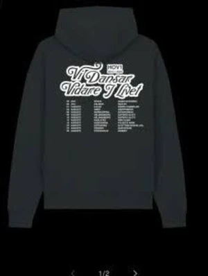 Hov 1 hoodie - Pris kan diskuteras vid snabb affär. Väldigt bra kvalitet. Använd 1 gång och det var under konserten💙