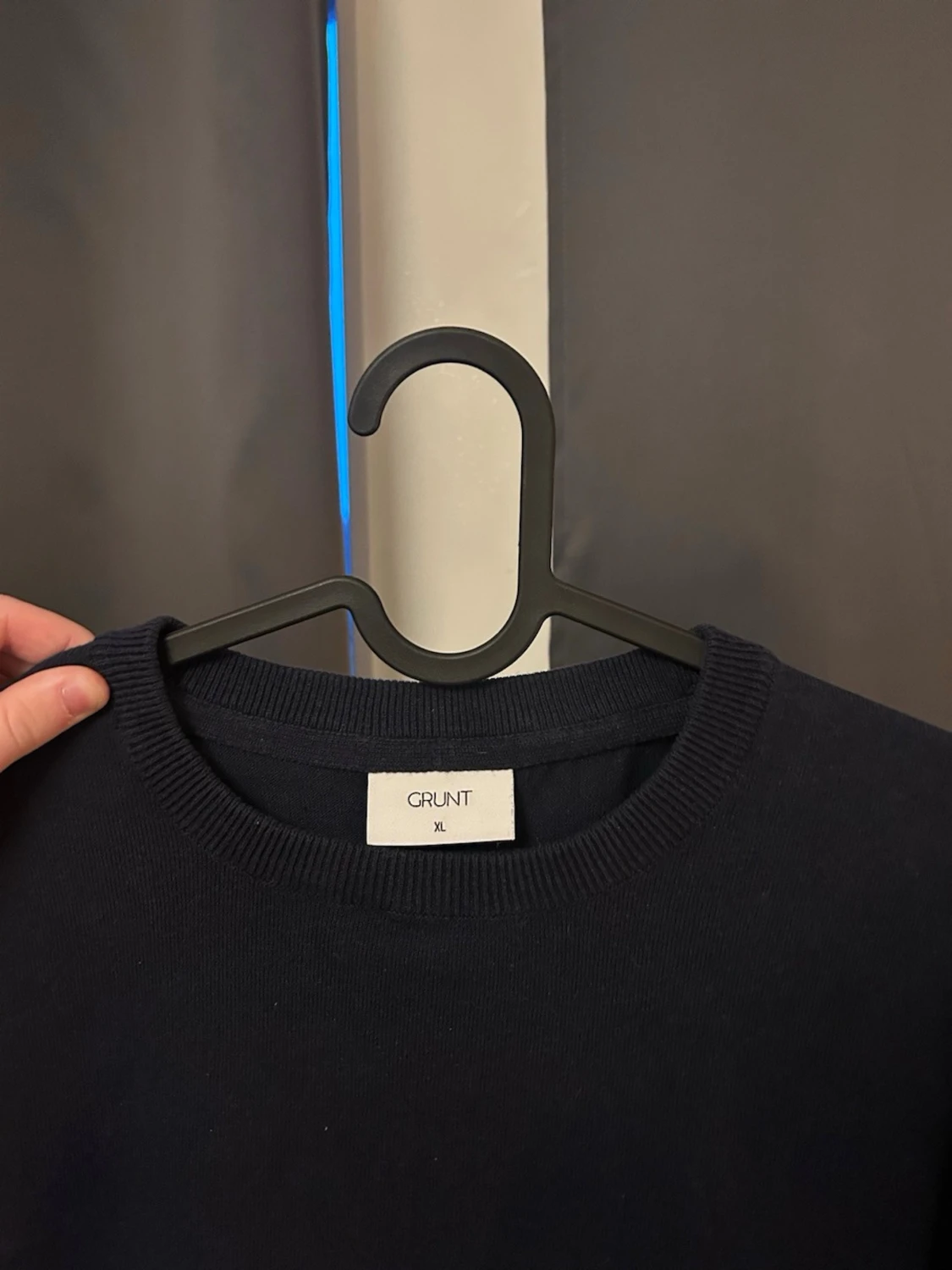 Mörkblå stickad tröja från Grunt XL - 1