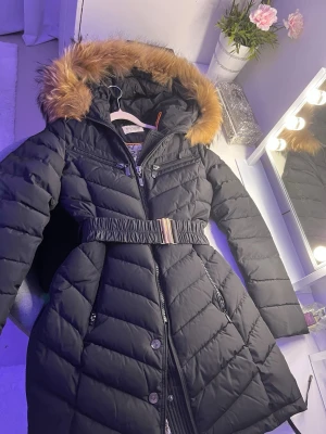 Vinterjacka roco Baroco - Jätte fin jacka aldrig använt ute helt ny från förra året storlek S.   