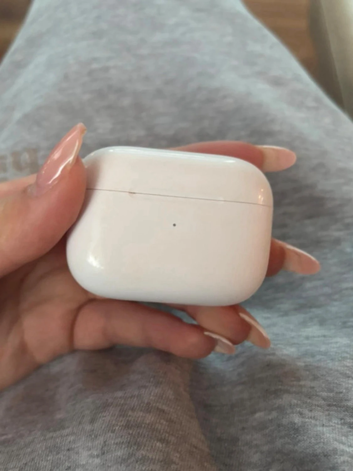AirPods Pro (2nd generation) MagSafe - 1