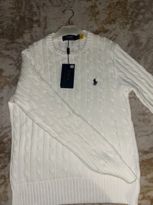 Polo Ralph Lauren - Den är helt ny, inga skador eller fel. Jag köpte den men det var liten för mig så tänkte sälja.