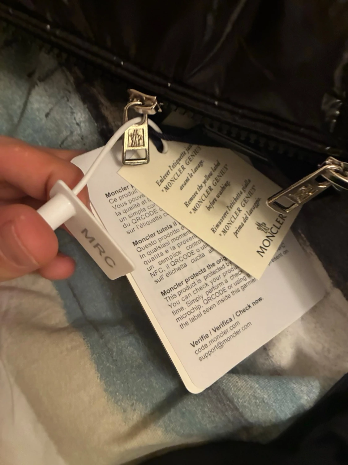 Svart pufferjacka från Moncler - 5