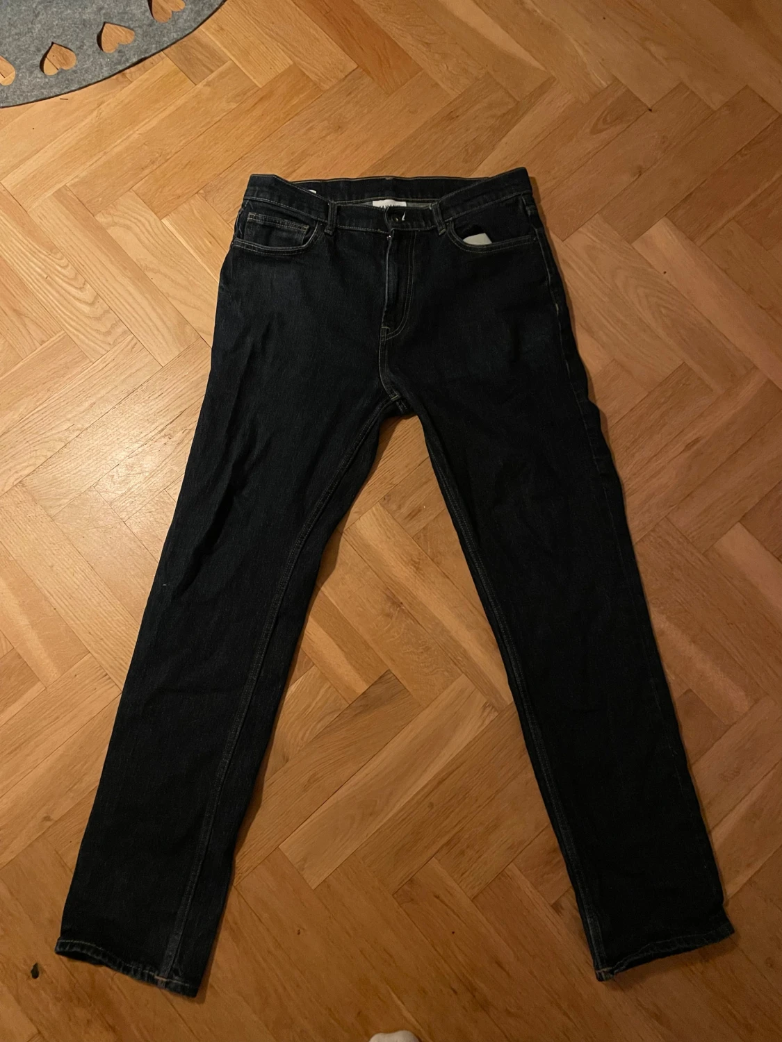 Marinblå jeans från Vailent W32 L32