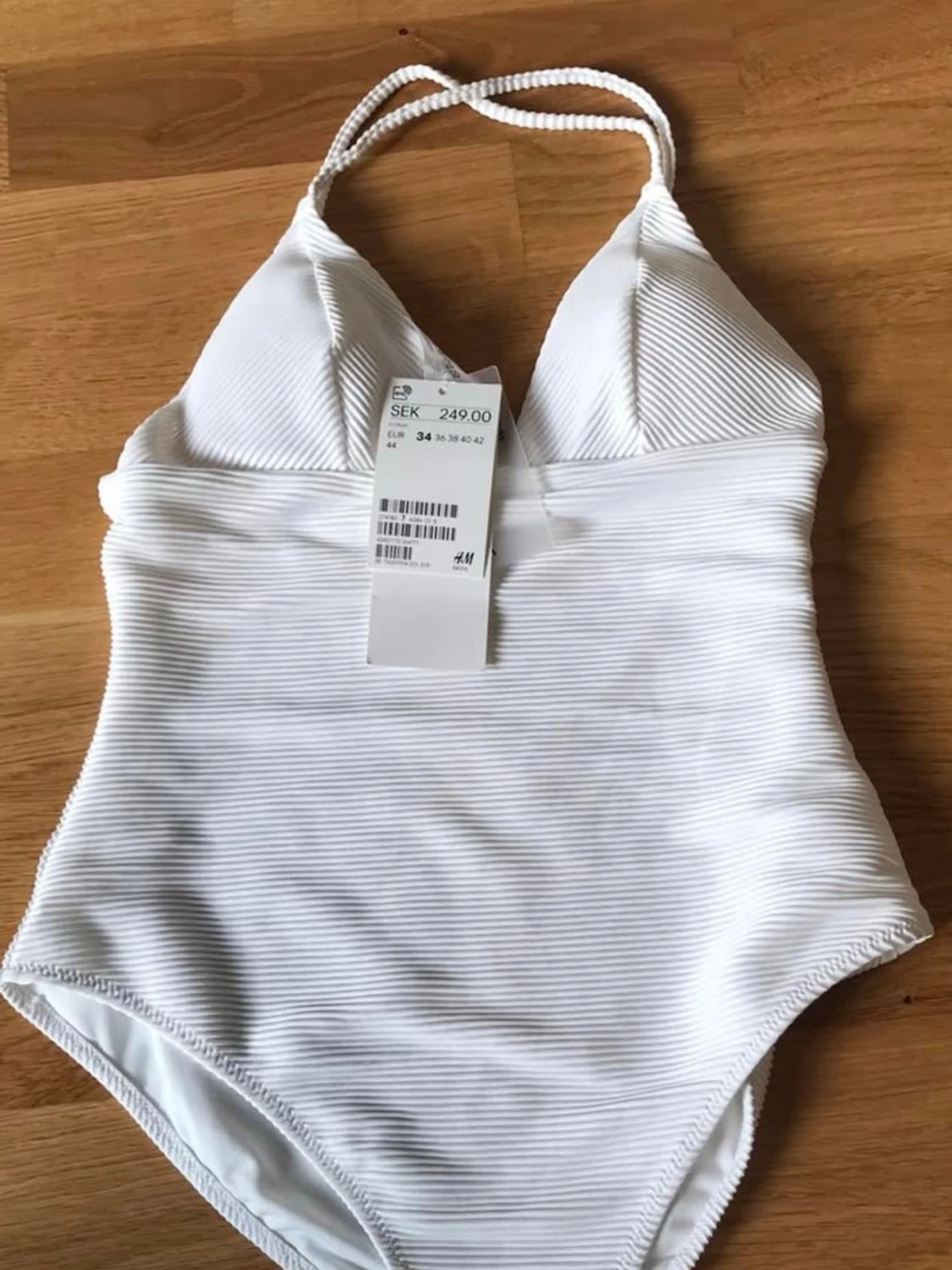 Vit randig baddräkt från H&M