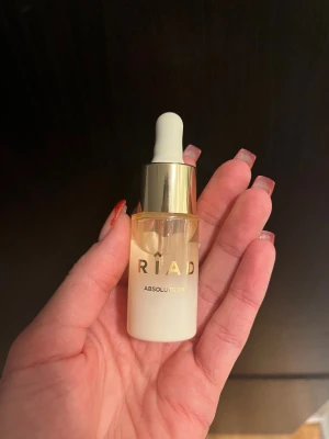 Riad Perfume Oil Canelle Halib - Parfymolja med 15ml  Snygg och smidig flaska som passar perfekt i väskan. 