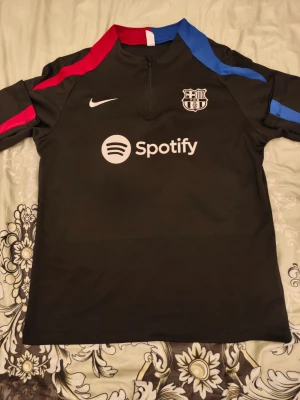 Barcelona tracksuit set - Skön, snygg, Barcelona tracksuit set, Storlek S 150-160 cm