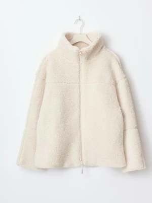 Vit teddyjacka - Helt ny supermjuk teddyjacka i vi vit från Gina Tricot, originalpris 499.