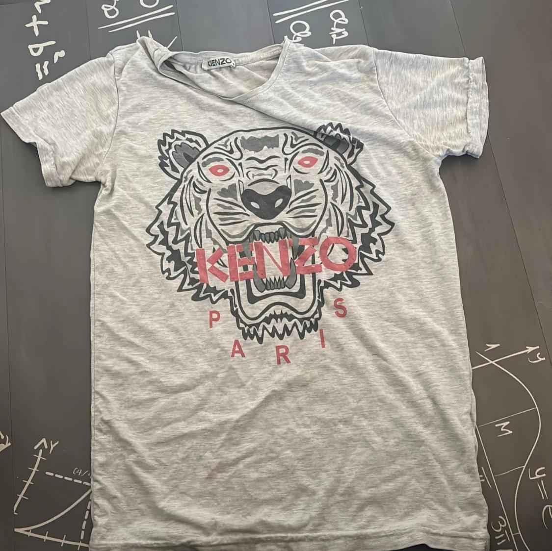 Grå Kenzo t-shirt med tigertryck - 2