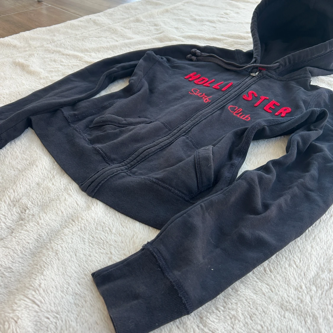 Hollister zip - 4