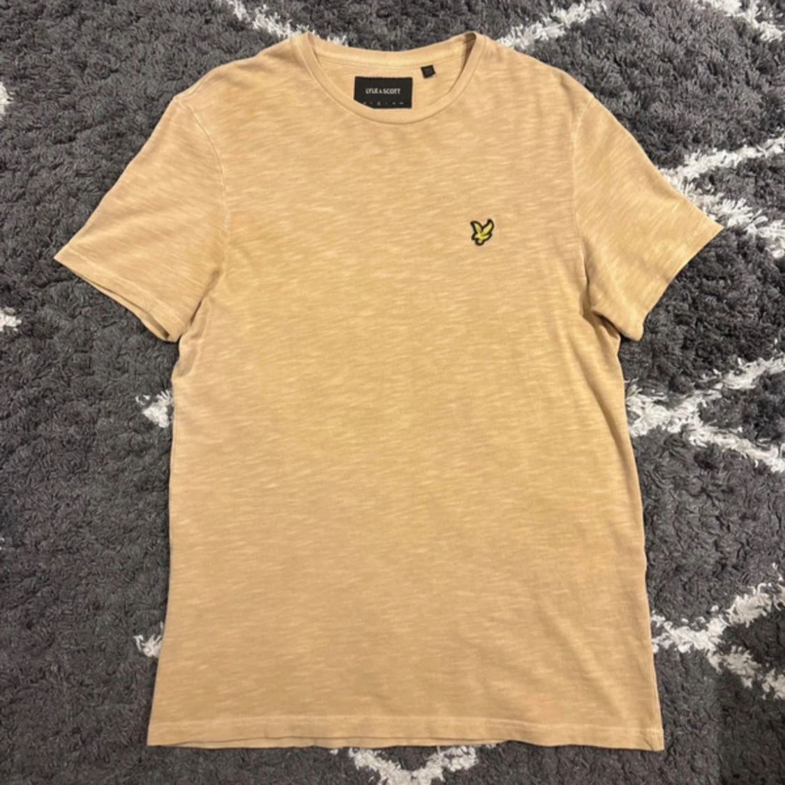 Beige t-shirt från Lyle & Scott
