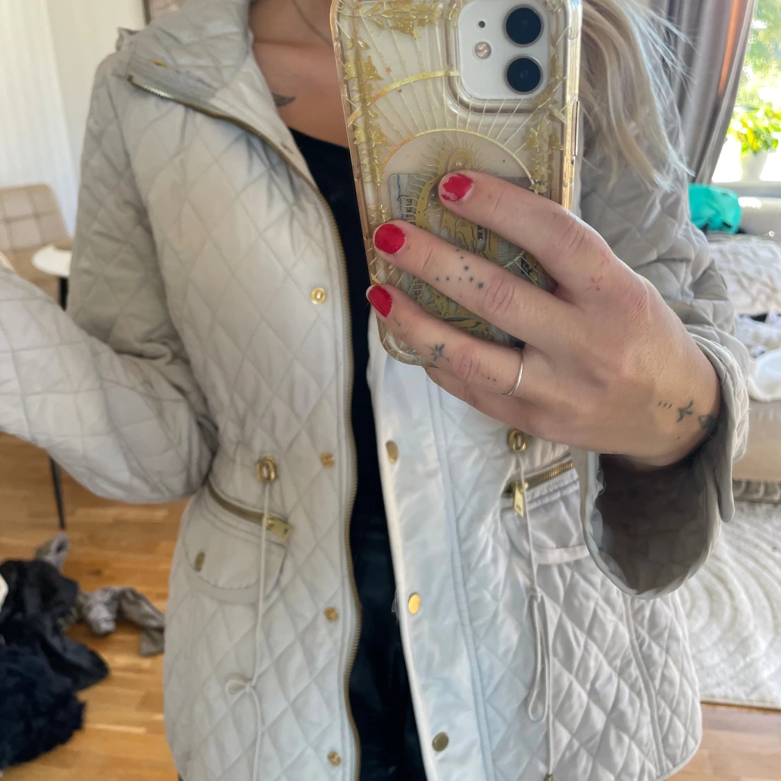 Quiltad beige jacka med huva, M - 2