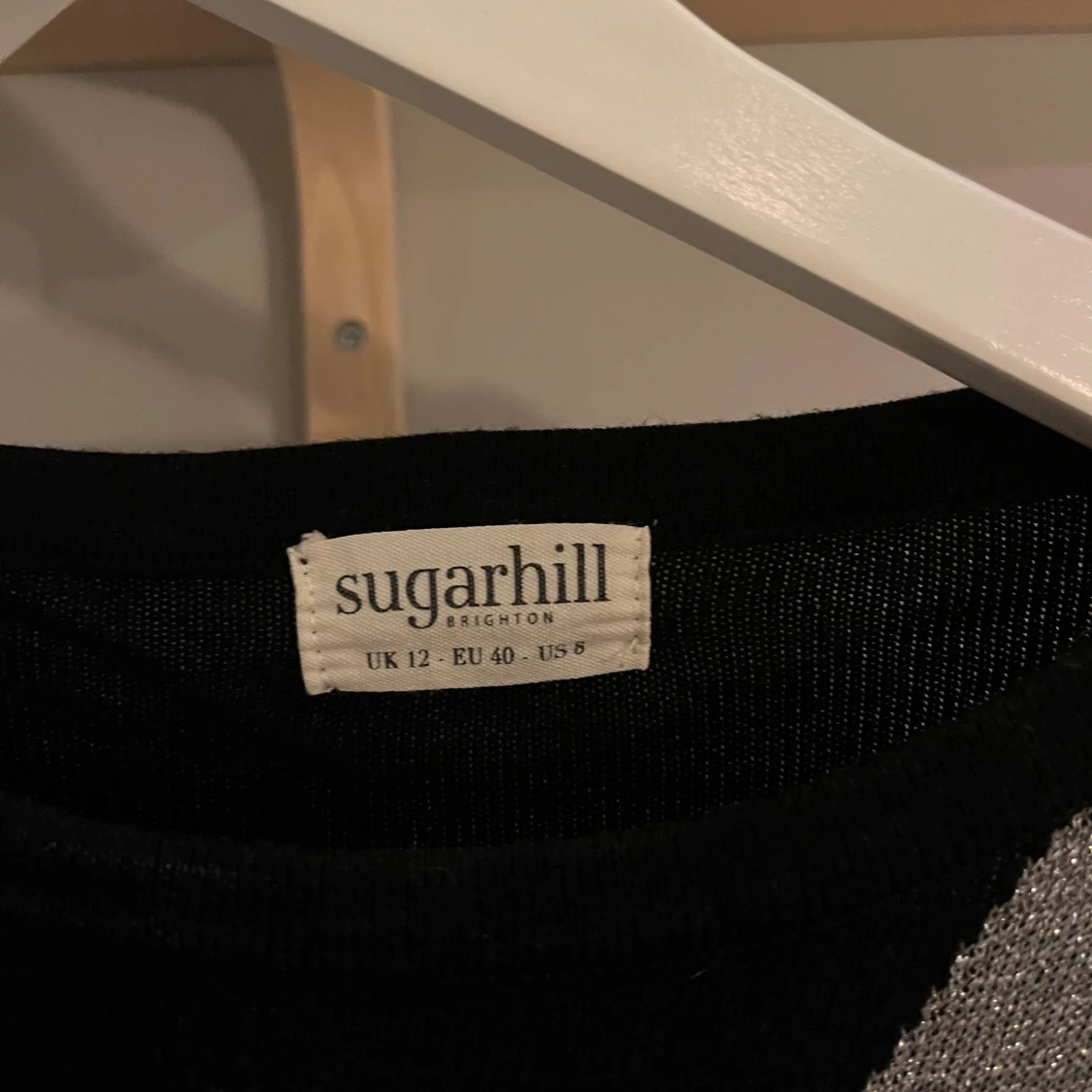 Stickad tröja med cool blixt  - 2