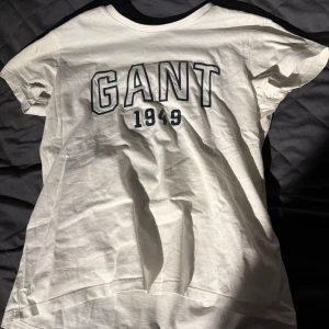 T-shirt - Fin T-shirt som är i ett mycket bra skick 