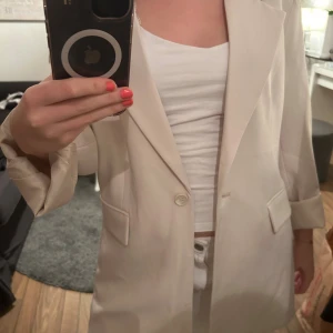 Beige kavaj  - Aldrig använd💗