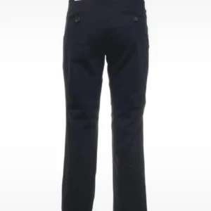 Svarta kostymbyxor med raka ben - Sista jeansen är ett exempel på hur dem kan se ut på men mer baggy hade passat sltk M Snygga svarta kostymbyxor med raka ben och klassisk passform. Byxorna har hällor för bälte, diskreta fickor och stängs med dragkedja och knapp. Perfekta för en clean och stilren look.