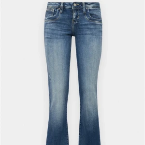 Ltb jeans - Säljer ett par super snygga ltb jeans i modellen Valerie då dom inte passar mig🥰