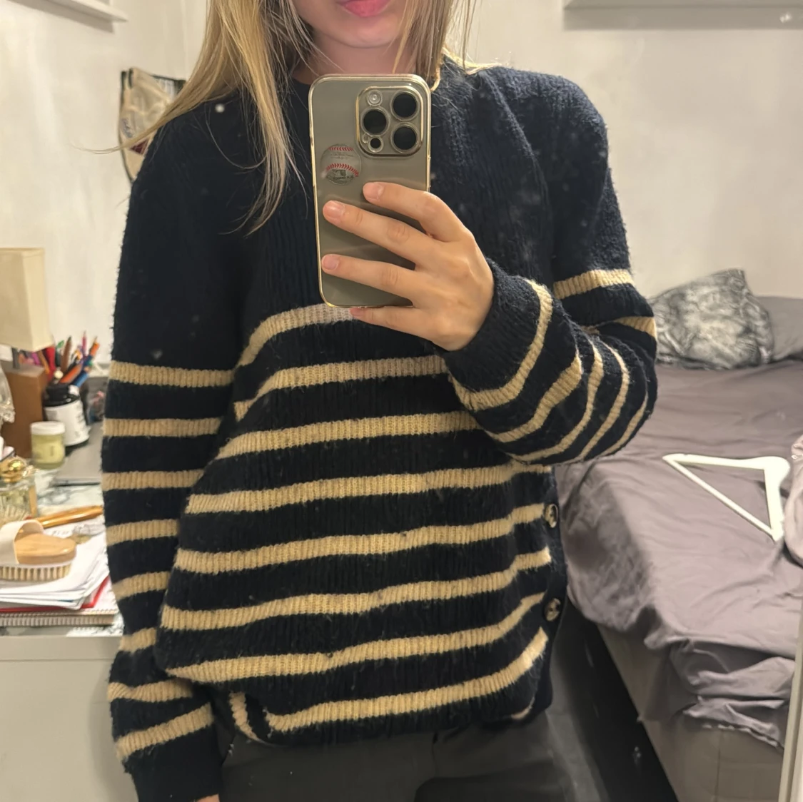 Randig stickad tröja med knappar Indiska  - 1