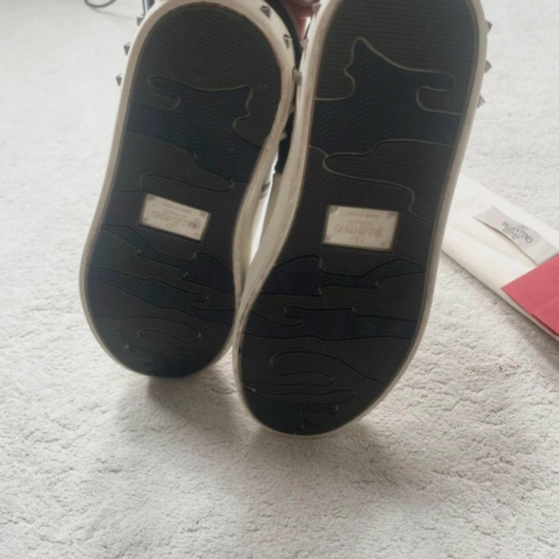 Valentino Garavani svartvita sneakers - 2