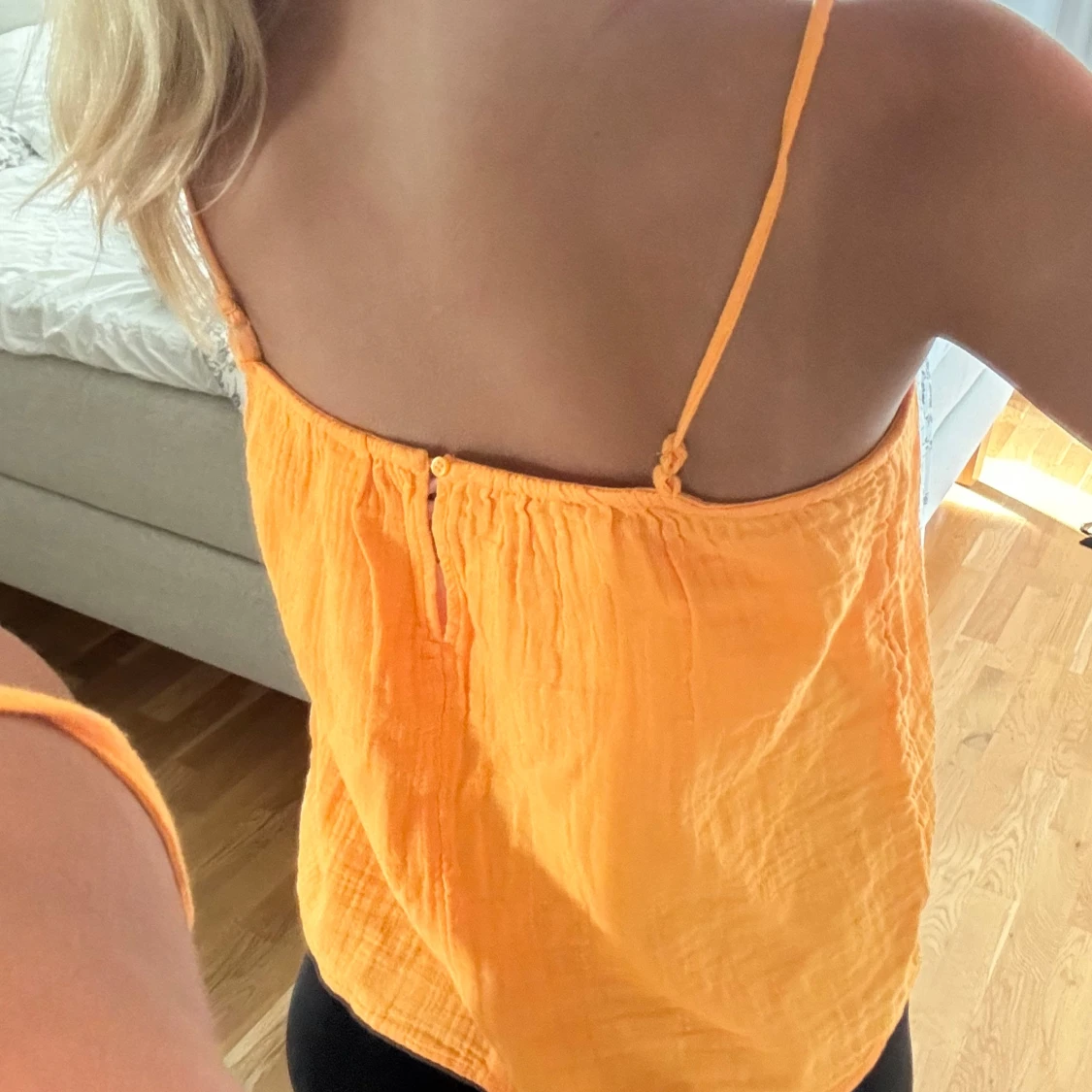 Orange linnetopp med tunna axelband - 2