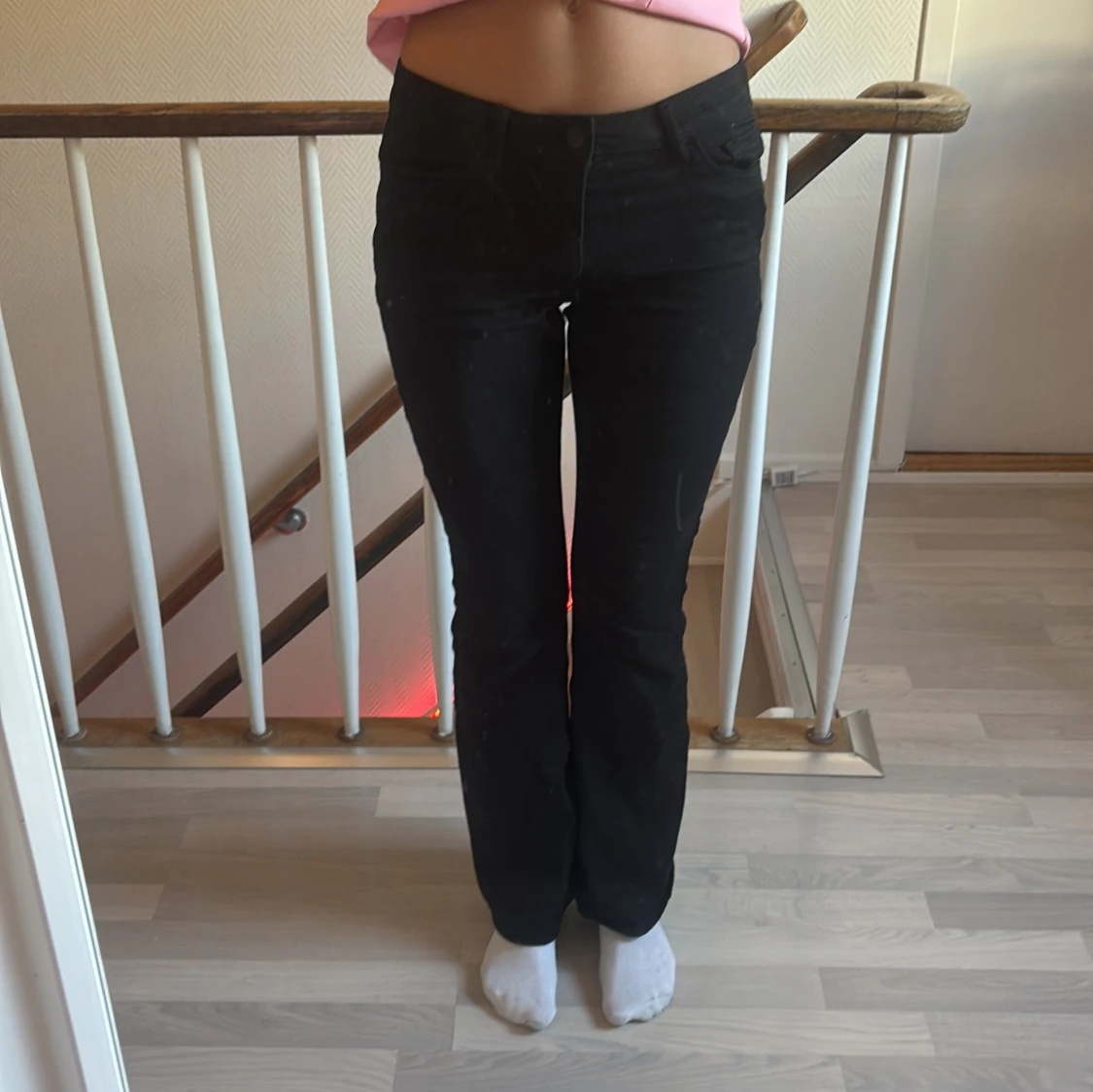 Svarta bootcut jeans