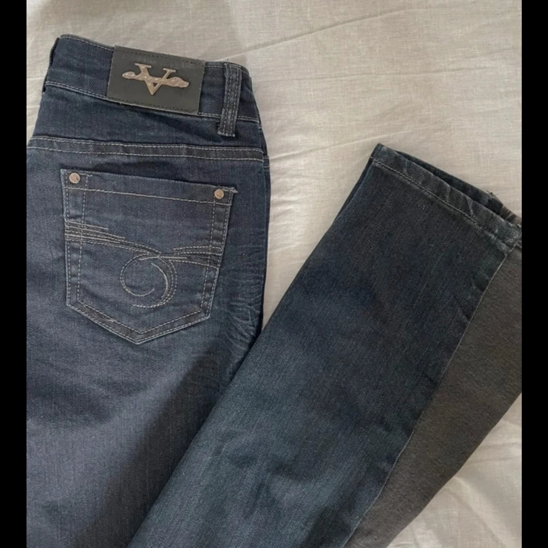 Svarta bootcut jeans - 2