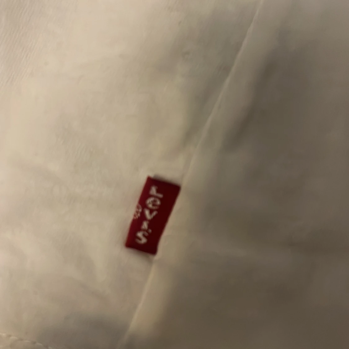 Vit t-shirt med tryck från Levi's - 2