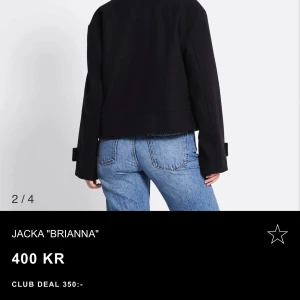 Svart kort kappa - Kommer inte till användning så säljer den annars jättefin