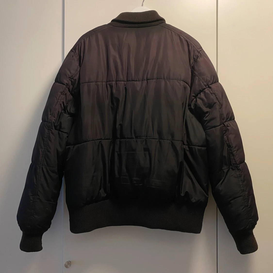 Brun/lila pufferjacka med dragkedja - 1