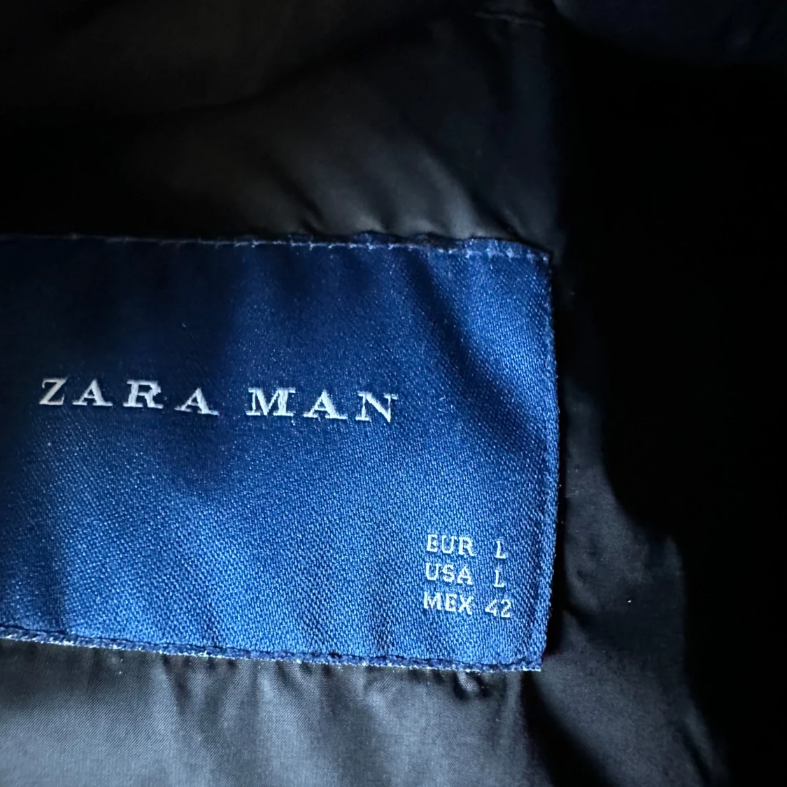 Svart pufferjacka från Zara Man - 3