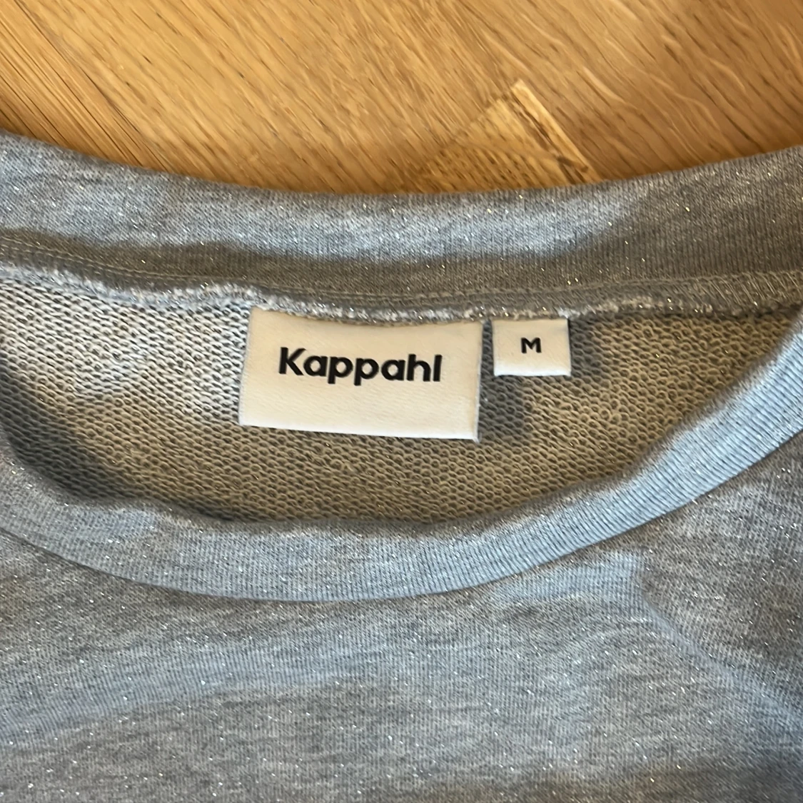 Grå tröja med puffärm från Kappahl - 1