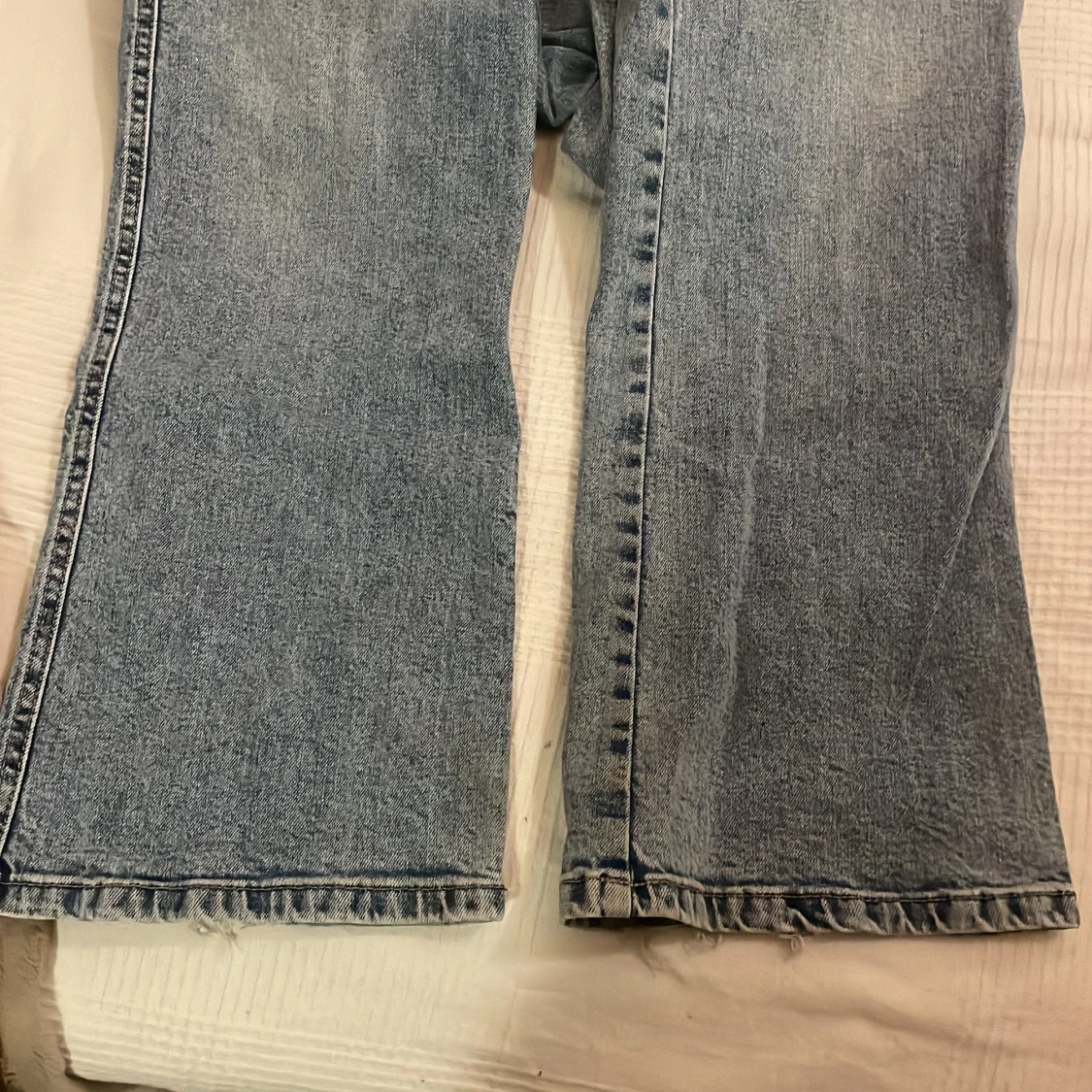 Ljusblå bootcut jeans från 157 - 1