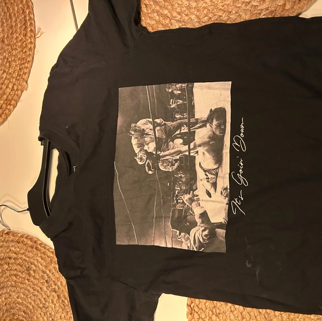 Svart t-shirt Mister Tee XS - 1