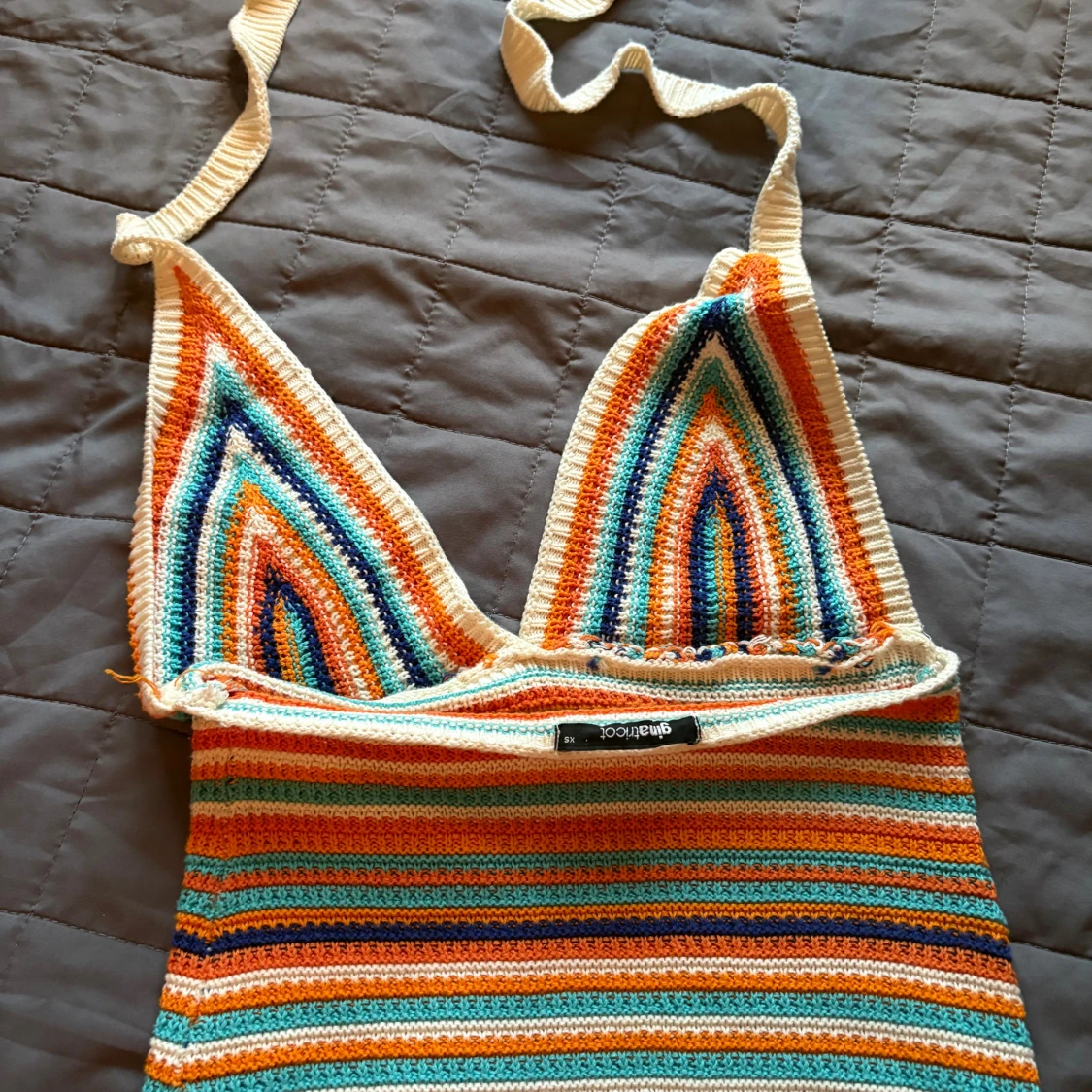 Randig virkad klänning från Ginatricot  - 1