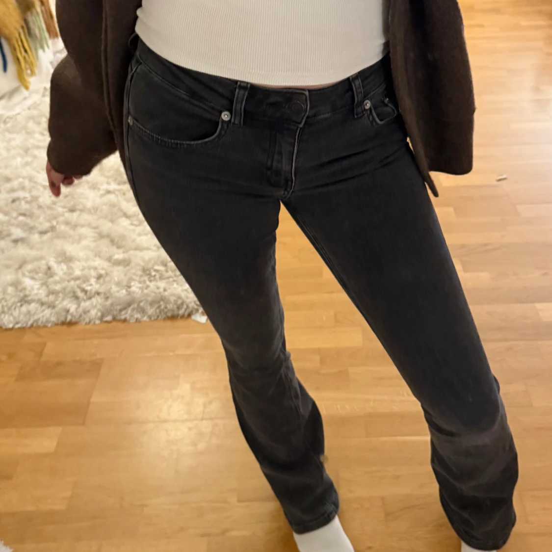 Snygga low boot jeans, svarta  - 1