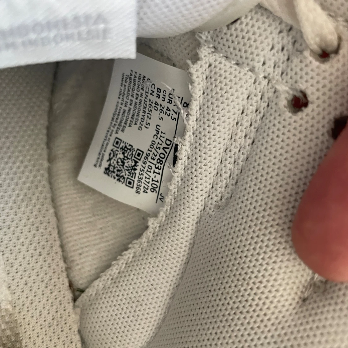 Nike Dunk Low vita och grå sneakers - 3