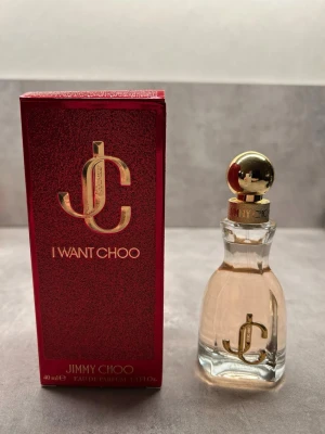 Jimmy Choo I Want Choo EdP 40ml - Parfym använd ett fåtal gånger. Inköpt 2025.