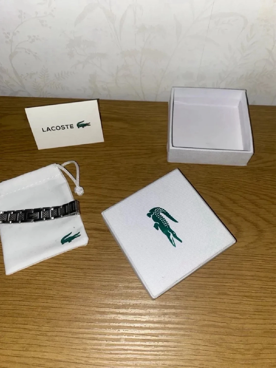 Silverfärgat armband från Lacoste - 2