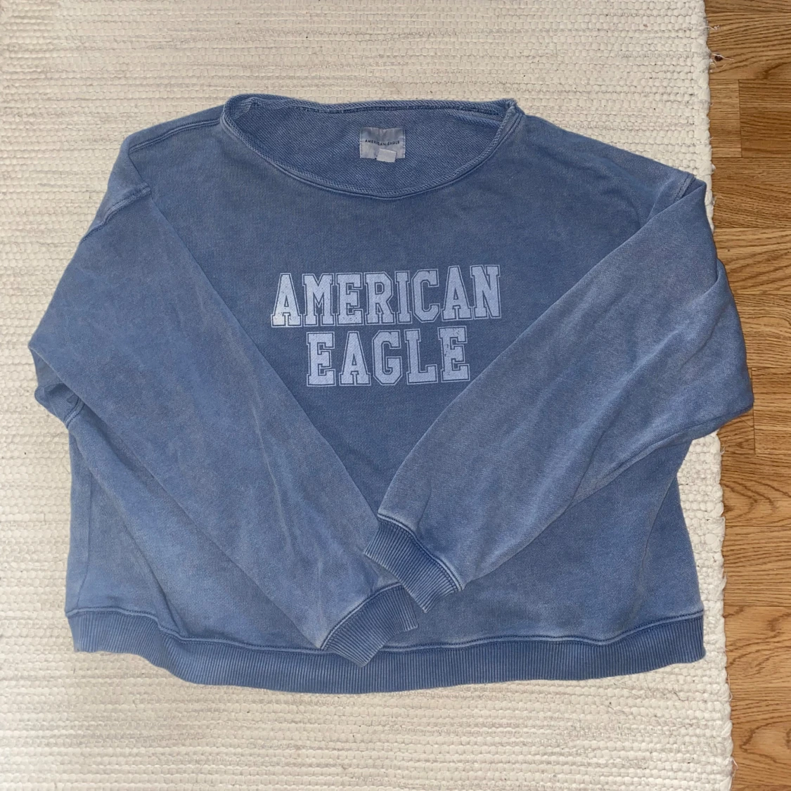 Blå sweatshirt från American Eagle