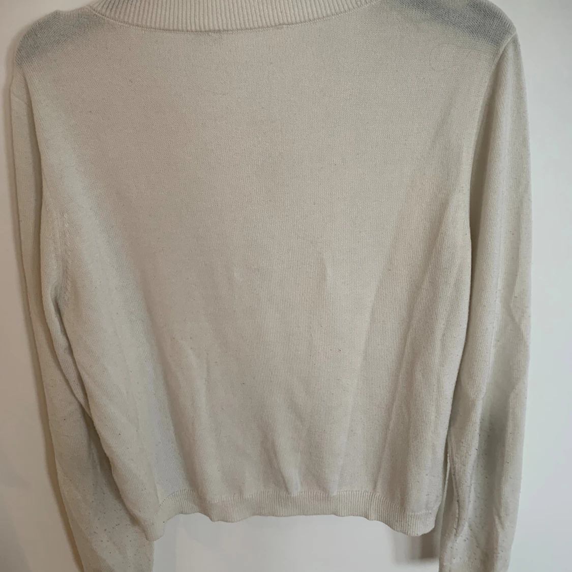 Beige kofta med knappar - 1