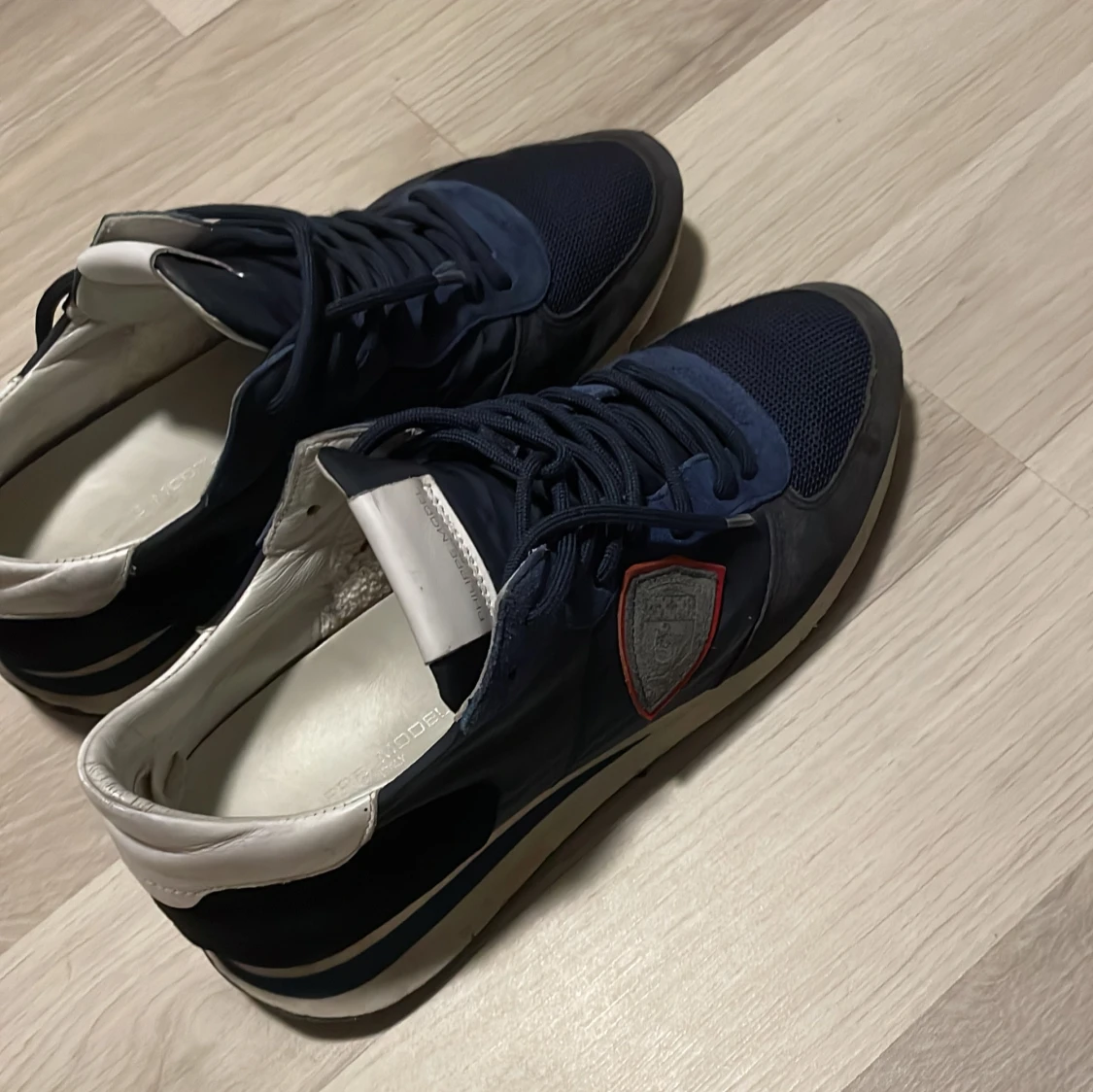 Blå sneakers från Philippe Model - 2